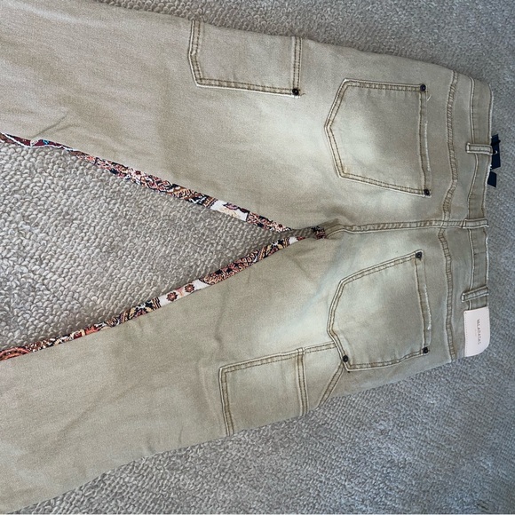 Valabasas jeans - Picture 6 of 8